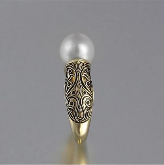 Vintage Style Inlaid Pearl ring - Picture 5 of 6